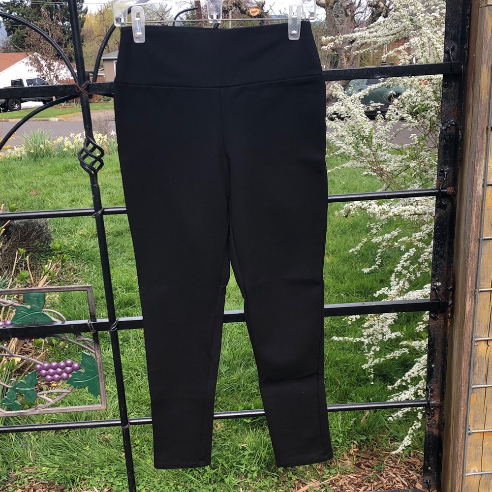 Forever 21 black leggings size M